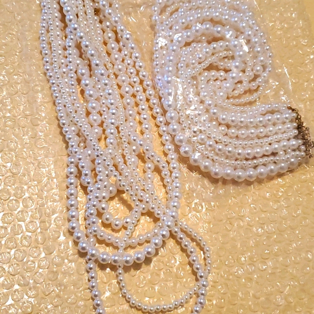 Jewelry - Picture 4 of 4